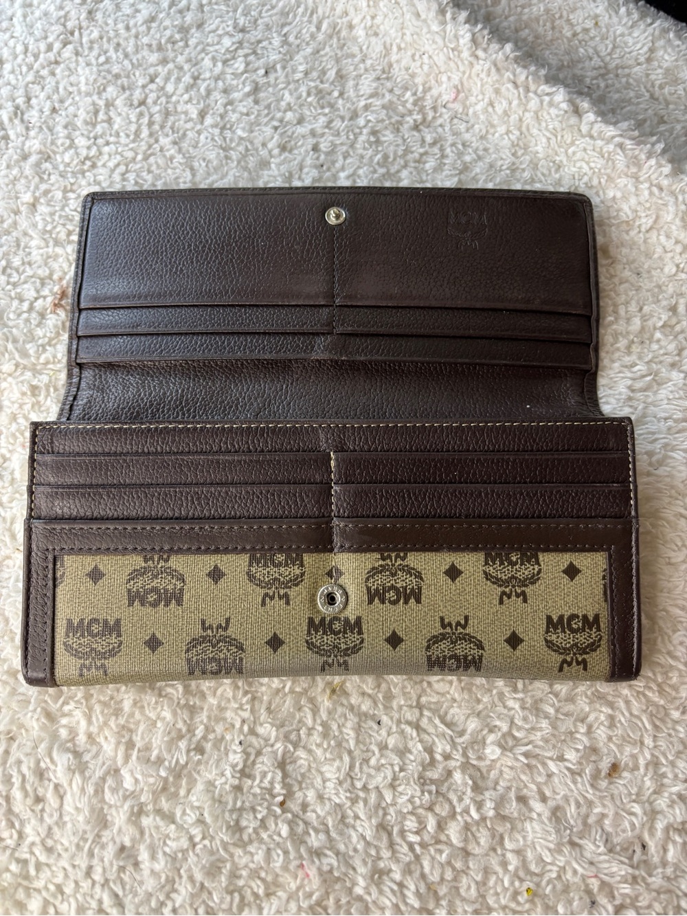 MCM Brown Cognac Logo Fold Wallet with Gold Plate - Picture 4 of 15